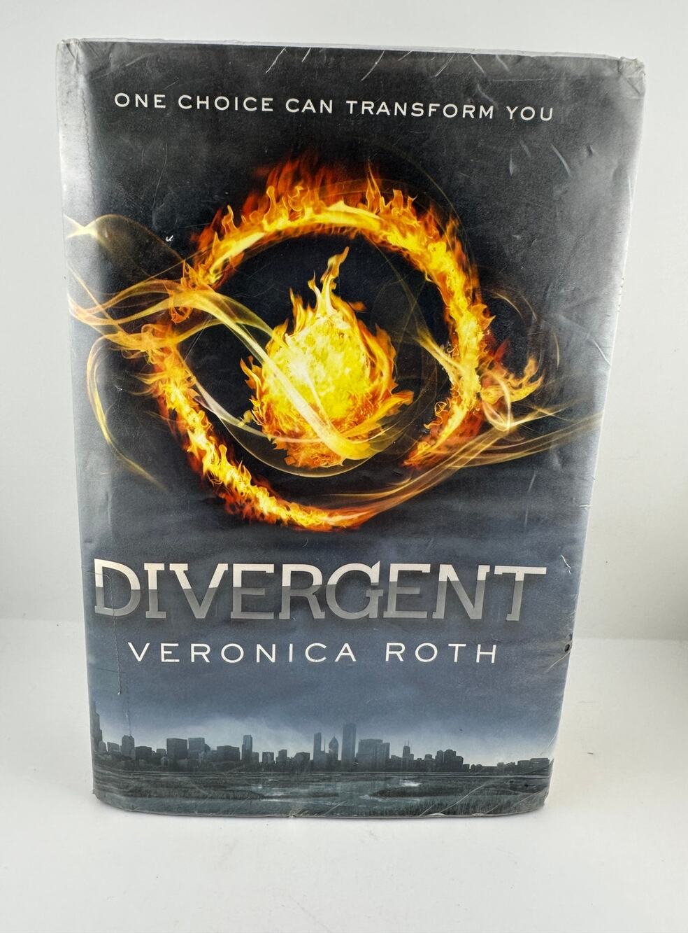 Divergent Veronica Roth 2011 Hardcover First Edition 8th Printing Dust Jacket